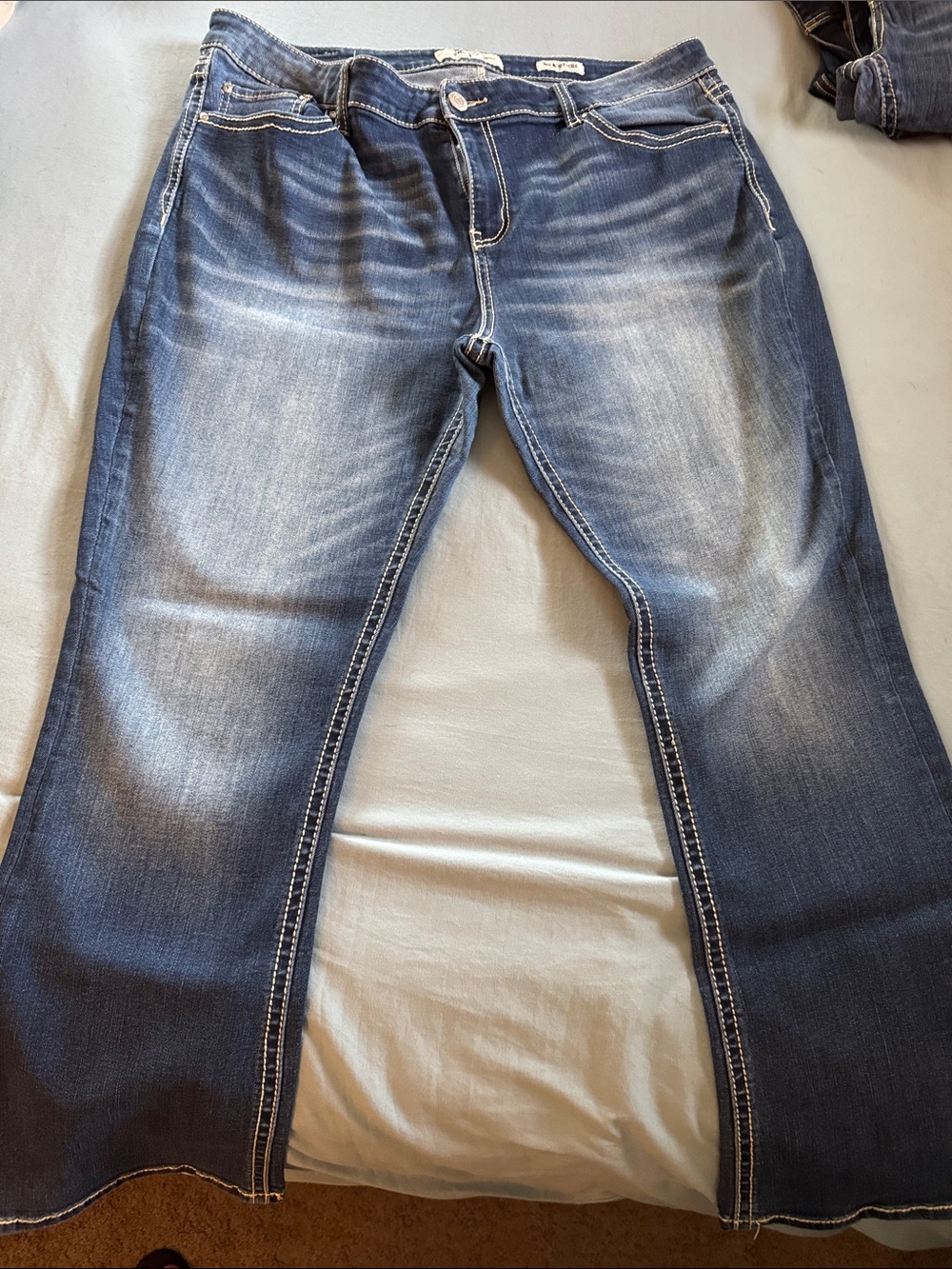 Daytrip Women's Medium Blue Bootcut Jeans